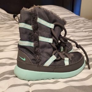 Children's Nike winter boots